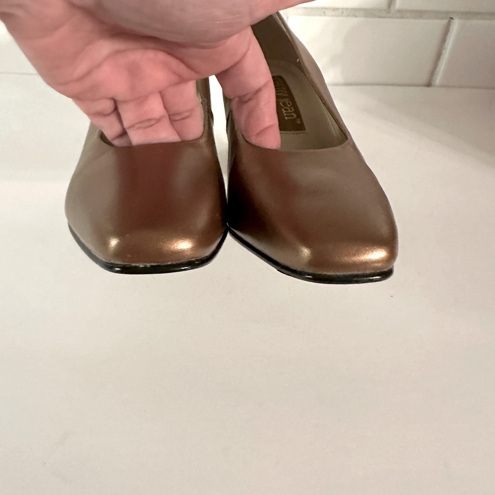Y2K VINTAGE Cathy Jean 7 Gold  woman classic corpcore career leather 3” heel - Picture 3 of 9